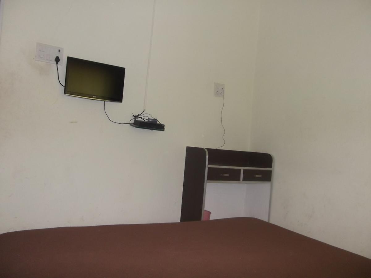 Hotel Rajyog Ranjangaon Ganpati Room photo